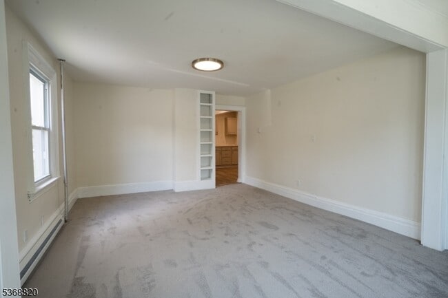 Building Photo - 314 Monroe St
