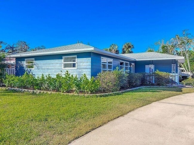 Building Photo - 1688 Bahia Vista St