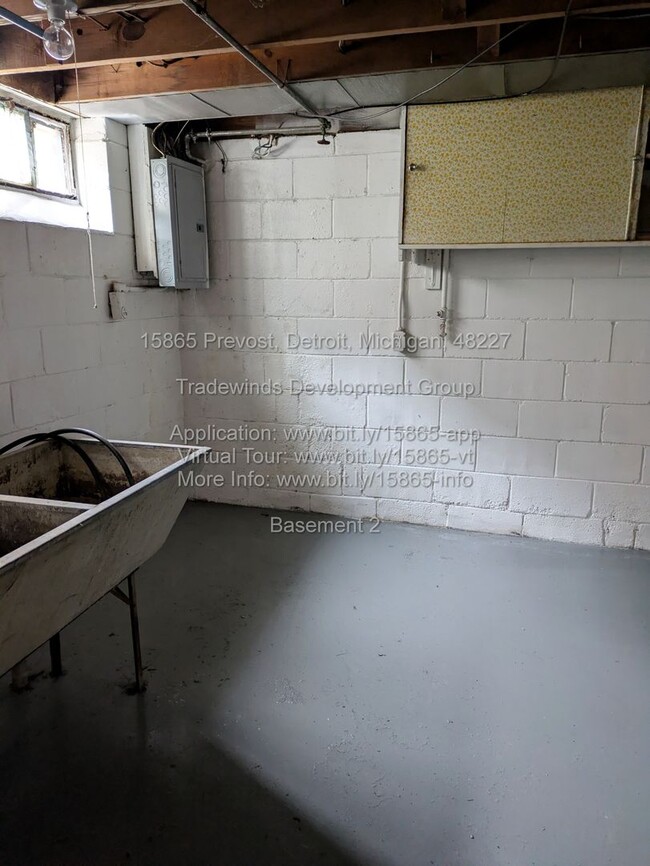 Building Photo - 15865 Prevost St