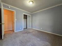 Building Photo - 1025 W Madison St