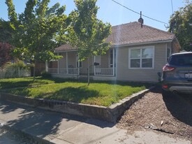 Exterior - 502 Delsol Ln