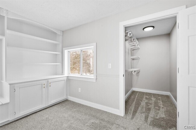 Building Photo - 6982 Webster Rd