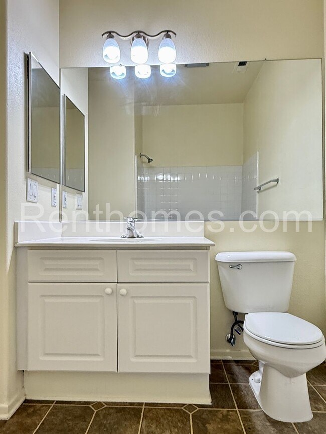 Building Photo - Sabre Springs, 10782 Sabre Hill Drive #271 - All appliances included! Within driving distance to 15!