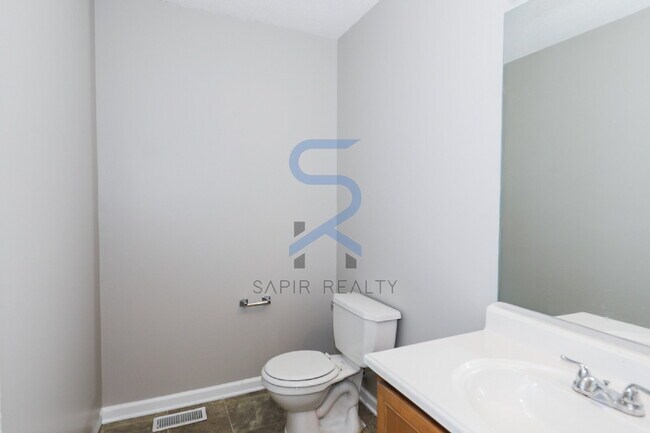 Building Photo - Move in before November 30th and get $100 ...