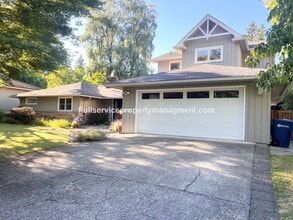 Building Photo - Beautiful Mercer Island Home with Private Hot Tub Pavillion & Spacious Floor Plan
