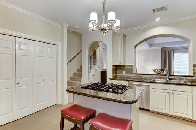 Building Photo - 248 Westcott St