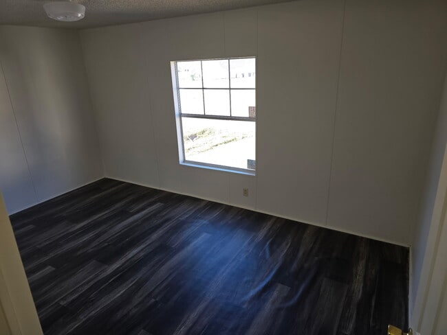 Building Photo - 926 Hollywood Dr