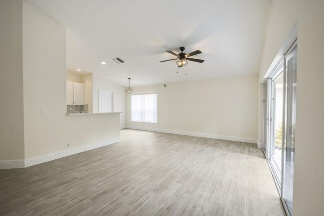 Building Photo - 172 Jones Creek Dr