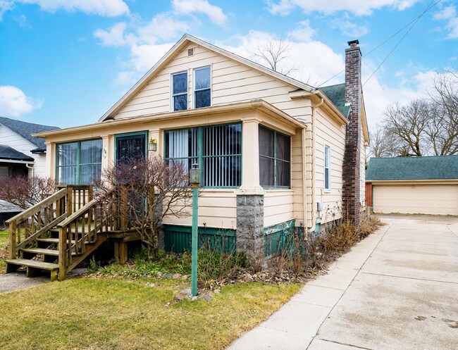 Building Photo - 1543 Maine St