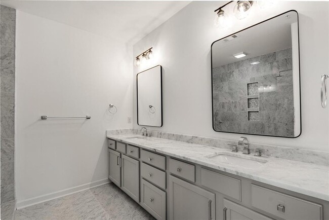 Building Photo - 1260 Lullwater Park Cir