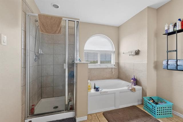 Building Photo - 2435 Castle Pines Dr