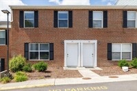 Building Photo - 152 Clover Valley Cir