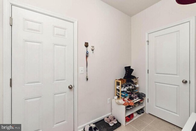 Building Photo - 24525 Glenville Grv Ter