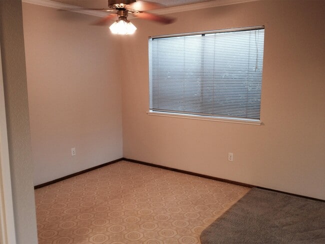 Building Photo - 6965 Amberwick Way