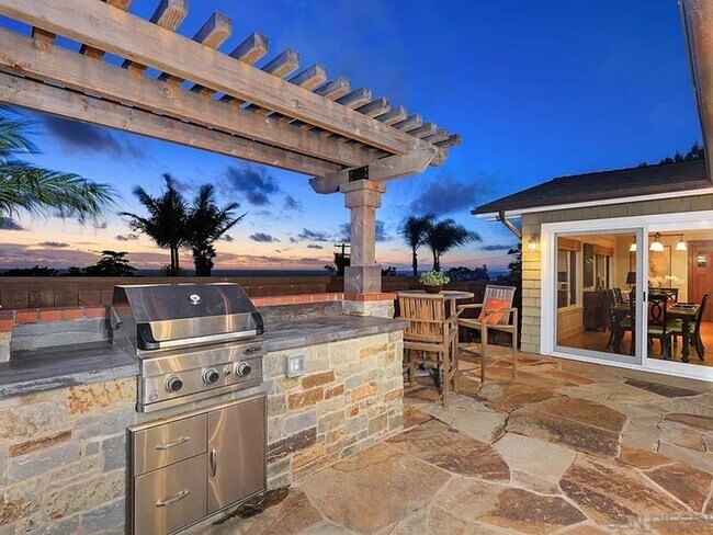 Building Photo - Ideal Location w/ Ocean Views - Perfect Spot for Del Mar Racing Season