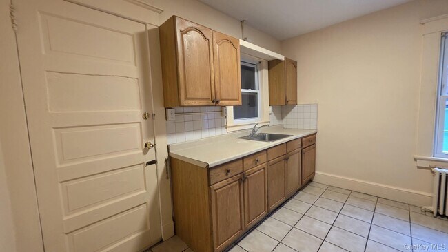 Building Photo - 41 Innis Ave