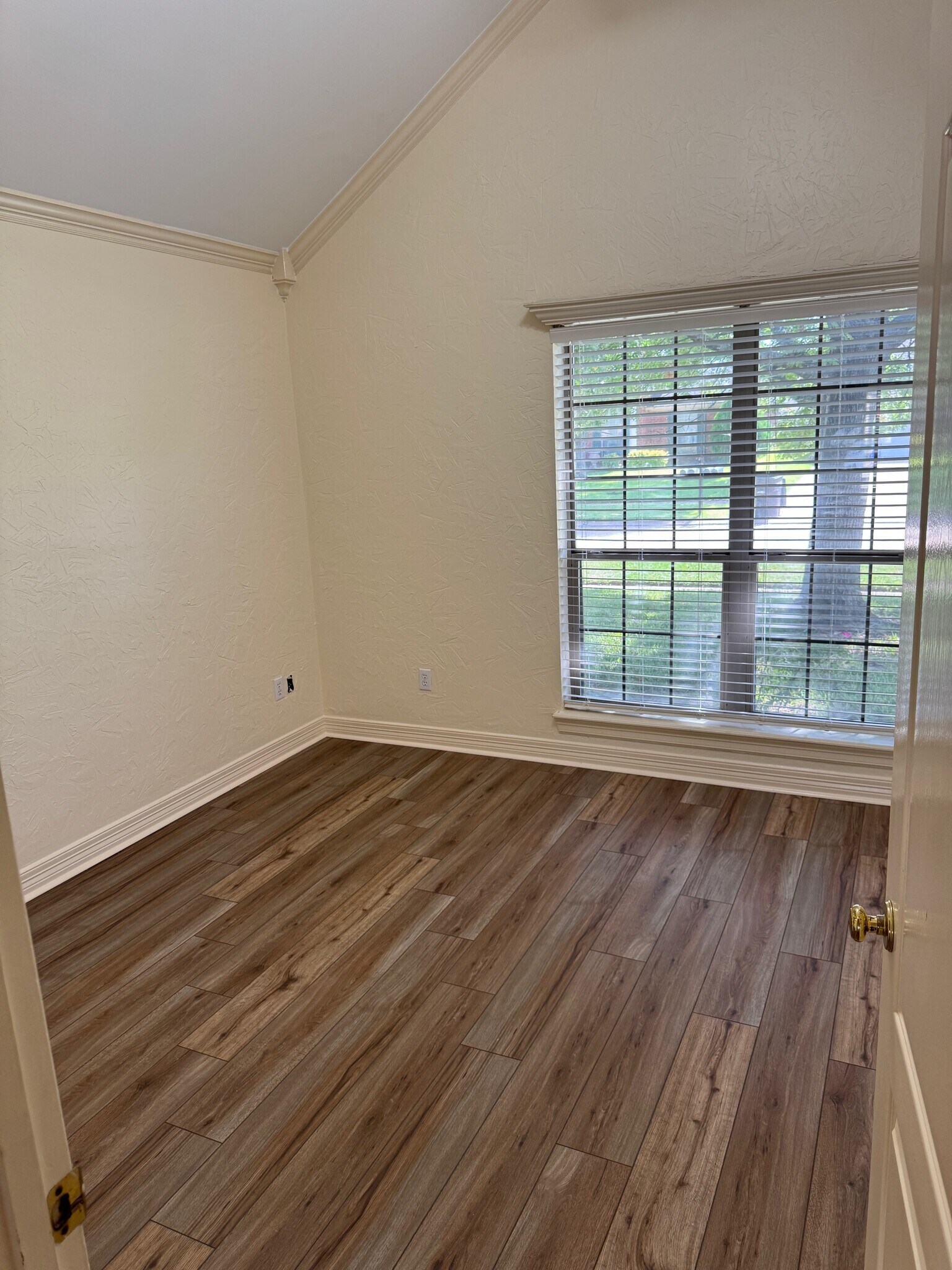 Front Bdrm - 1601 S Lexington Dr