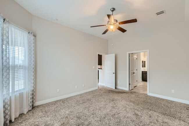 Building Photo - 764 Bonnet Blvd