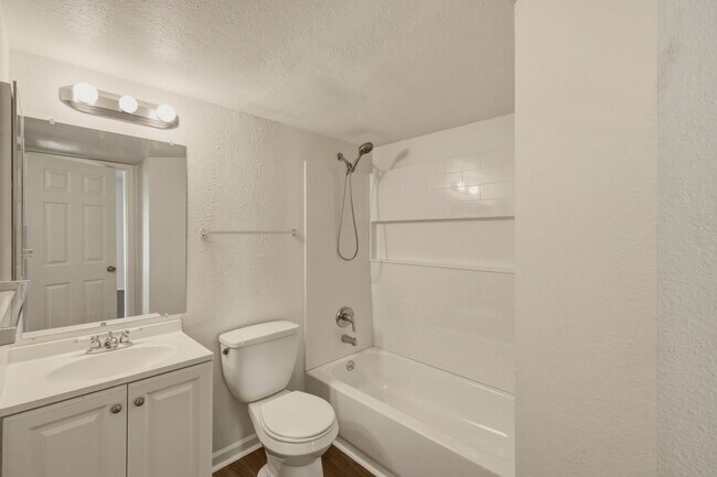 Building Photo - 45 N Phyllis