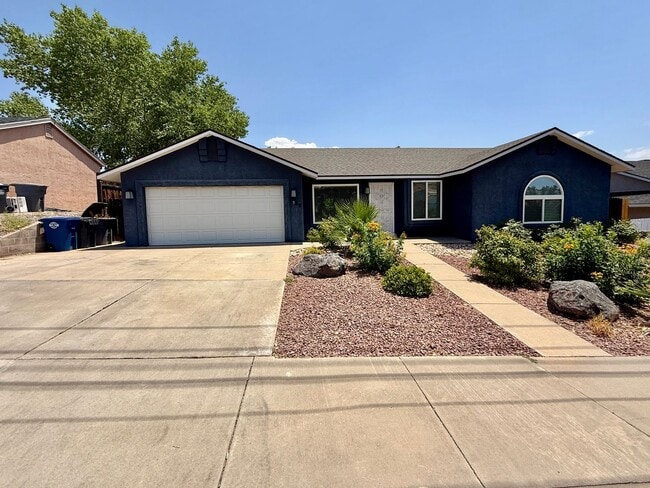 Building Photo - Four Bedroom Remodeled Home in Red Cliffs