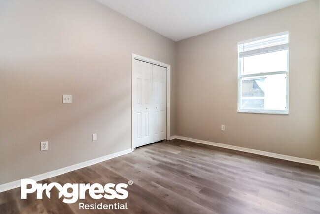 Building Photo - 4525 Roundview Ct