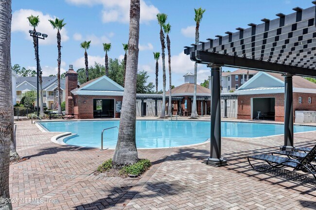 Building Photo - 575 Oakleaf Plantation Pkwy