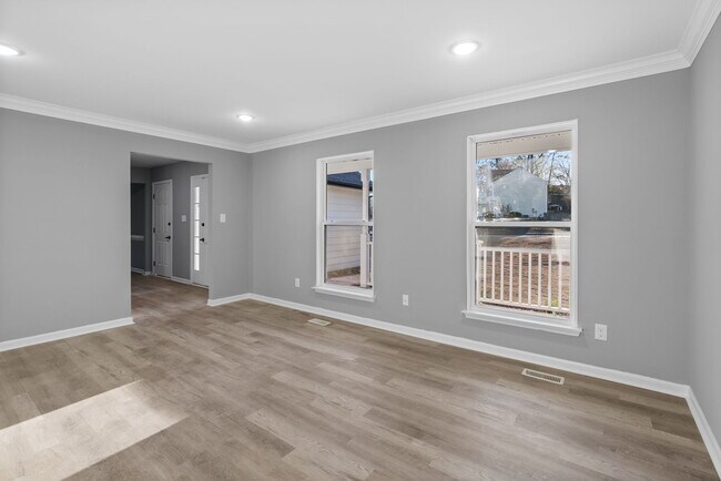 Building Photo - 1917 Grove Point Ct