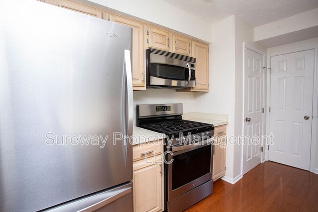 Building Photo - 67 Eldon Way