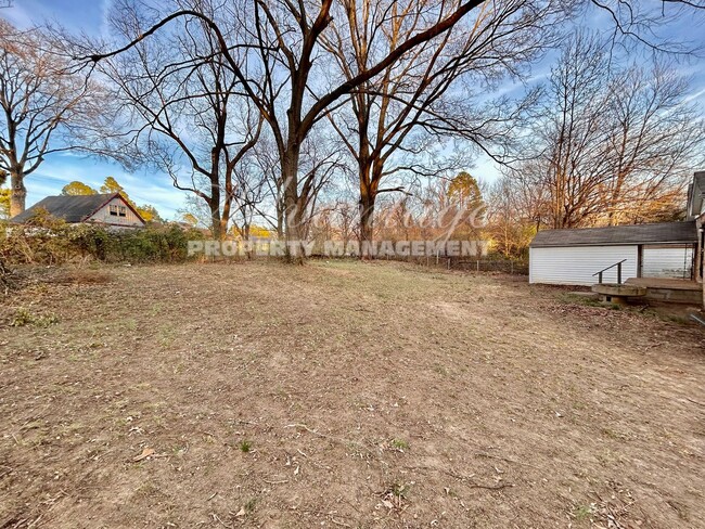 Building Photo - Very Nice Newly Rehabbed Home in Frayser -...