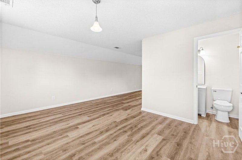 Building Photo - 1230 Estates Way