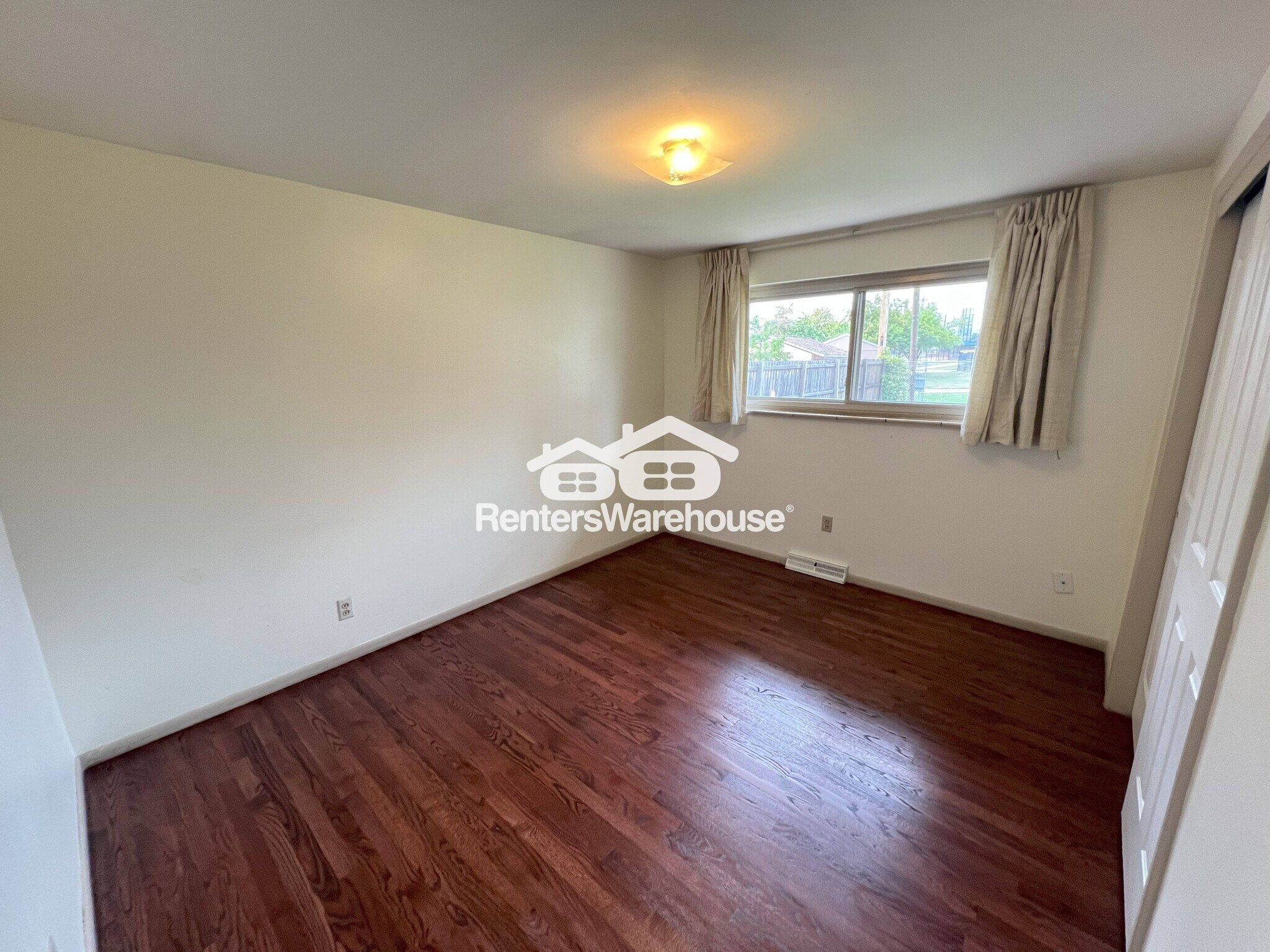 Building Photo - 7759 Elmwood Ln