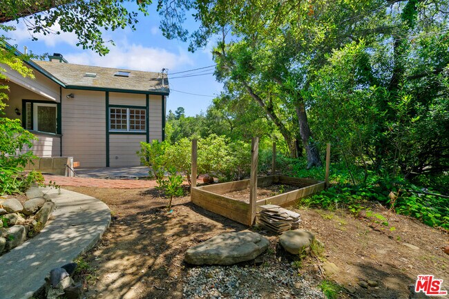 Building Photo - 20912 Fontaine Rd