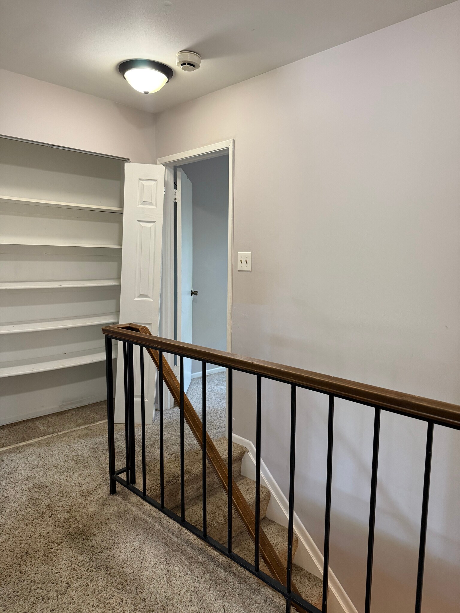 Building Photo - 7028 Palamar Turn