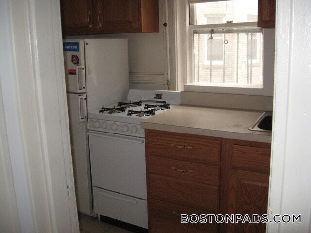 Building Photo - 137 Park Dr