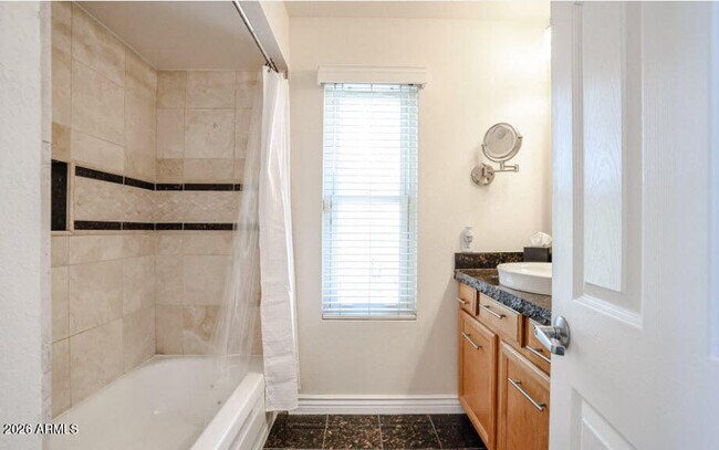 Building Photo - 10415 North 11th St