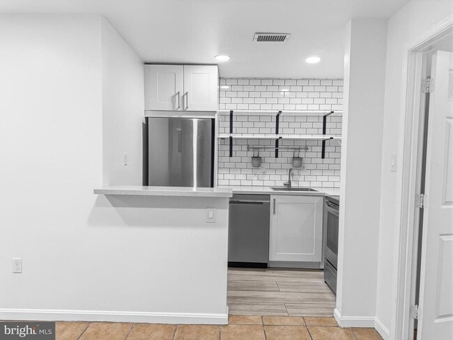 Building Photo - 1813 8th St NW