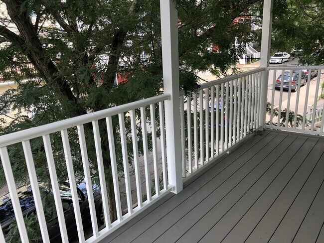 Building Photo - 90 Conwell Ave