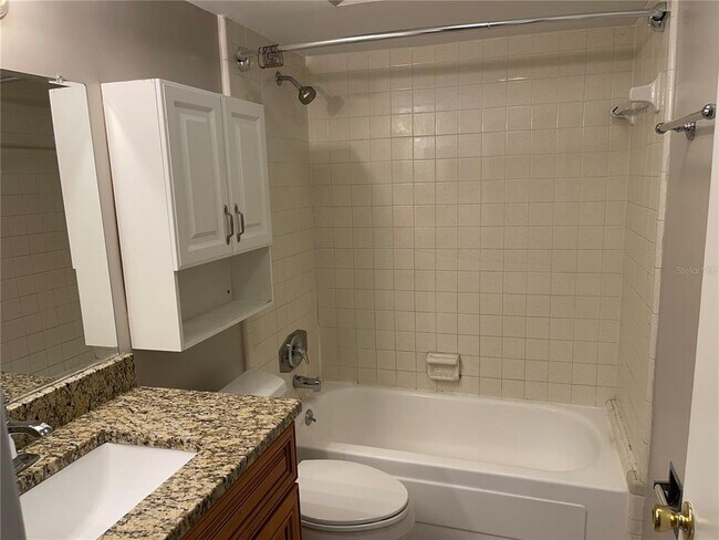 Building Photo - 702 Heritage Ln