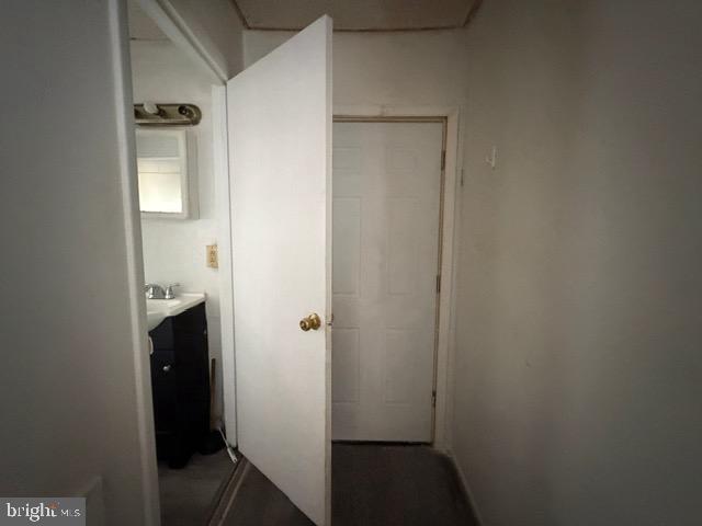 Building Photo - 347 E King St