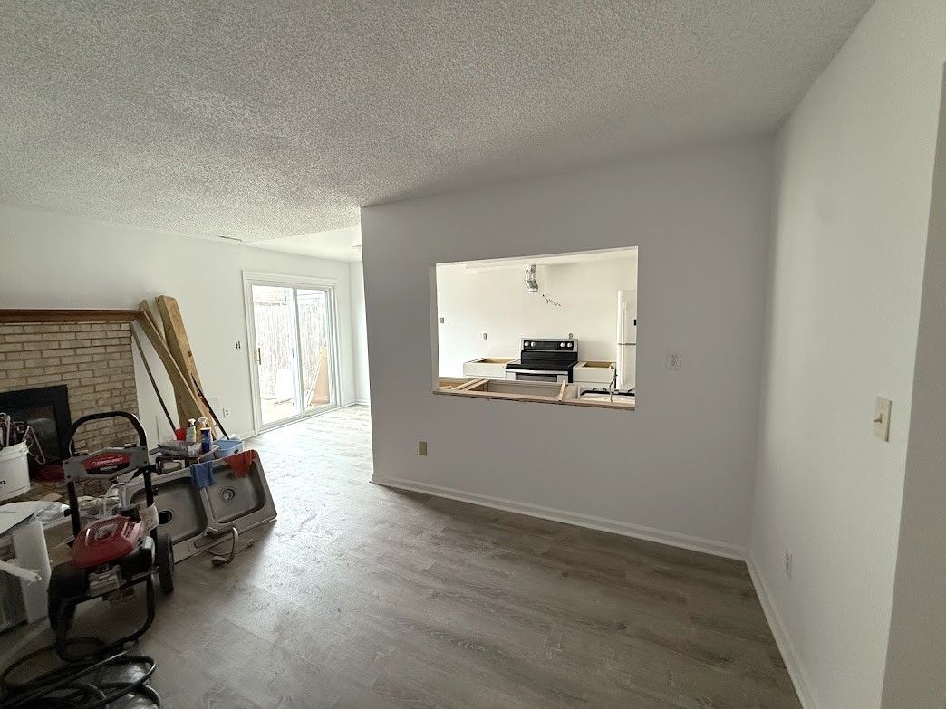 Building Photo - 691 Biltmore Dr