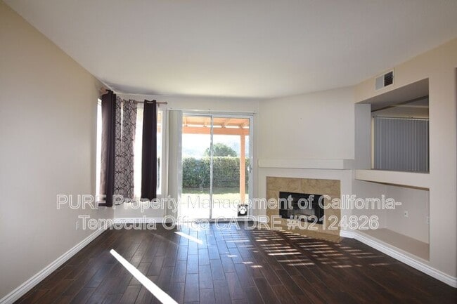 Building Photo - 45093 Corte Camellia