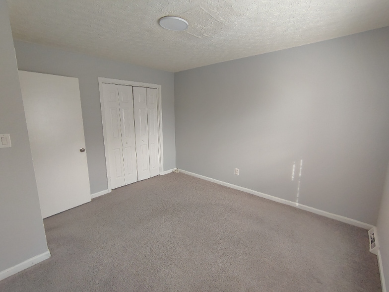 Building Photo - 24 Duiguid Dr