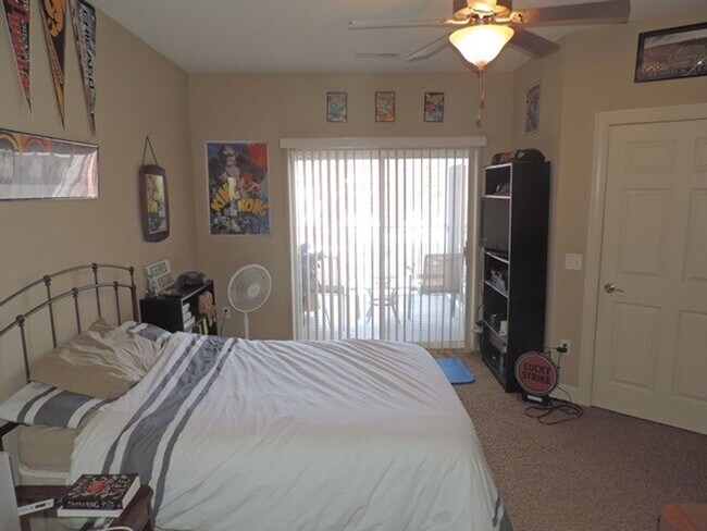 Building Photo - $2000 | 3 Bedroom, 2 Bathroom Condo | No P...