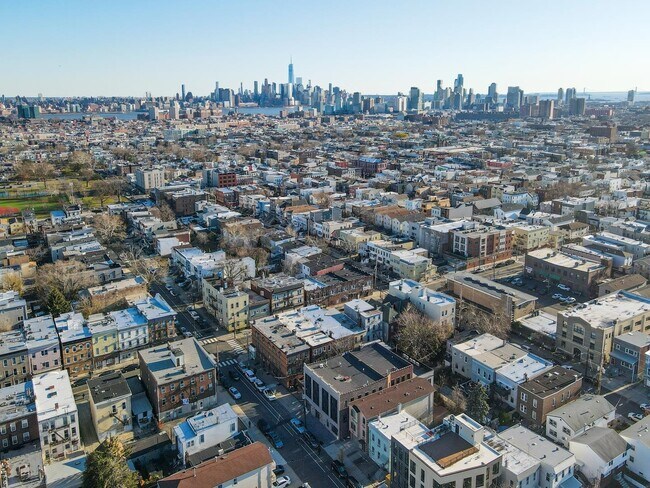 Building Photo - 63-65 Irving St