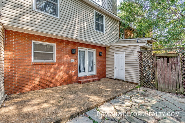 Building Photo - 1435 Roxbury Ct