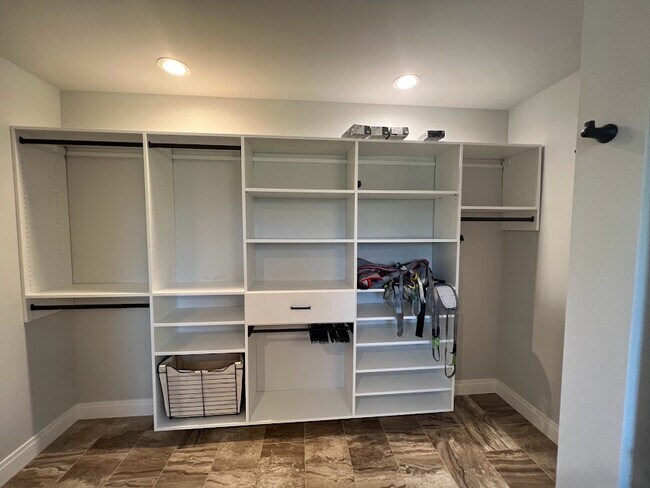 Building Photo - 3636 Eden Ct