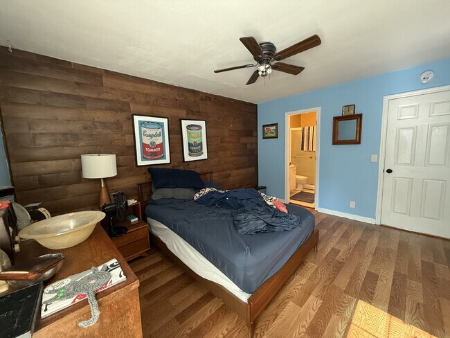 Building Photo - Single-Level 2 Bed, 2 Bath Duplex Near Percy Priest Lake with Lawn Care Included
