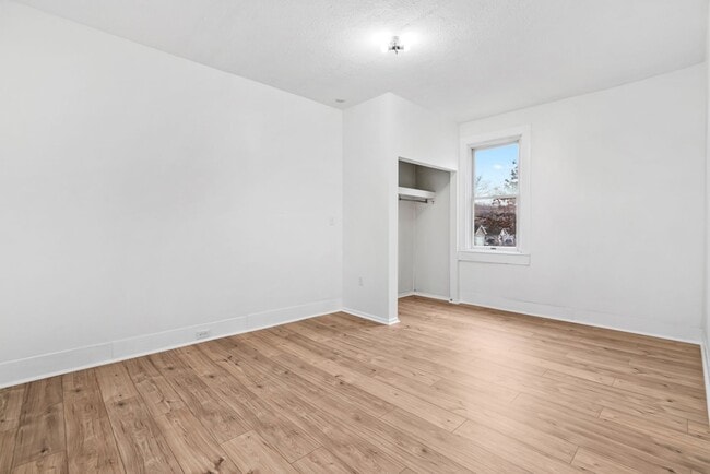 Building Photo - 1528 Ridge Ave