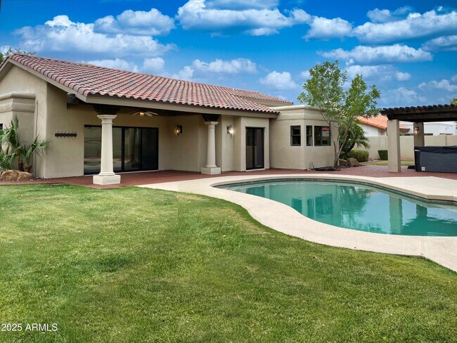 Building Photo - 9740 E Gold Dust Ave
