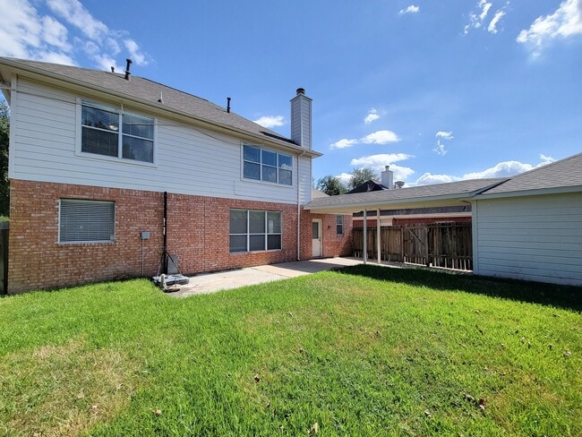 Building Photo - 11147 Carriage Lake Dr